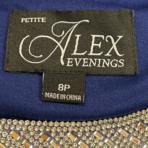 Alex Evenings Elegant Embellished Keyhole Bateau Neckline Royal Blue Gown 8P - Picture 8 of 11
